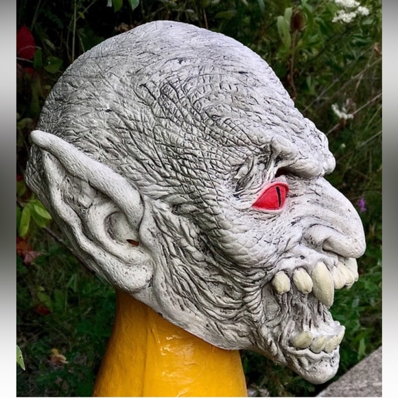 Vintage 1996 Red Eyed Nosferatu Vampire Zombie Demon Rubber Adult Size Mask - Picture 9 of 10